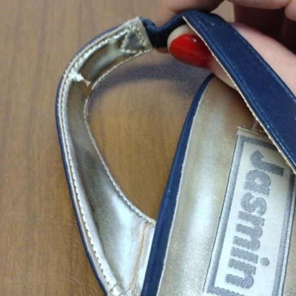 Dark Blue Jasmin Shoes Size 8! - Picture 5 of 12